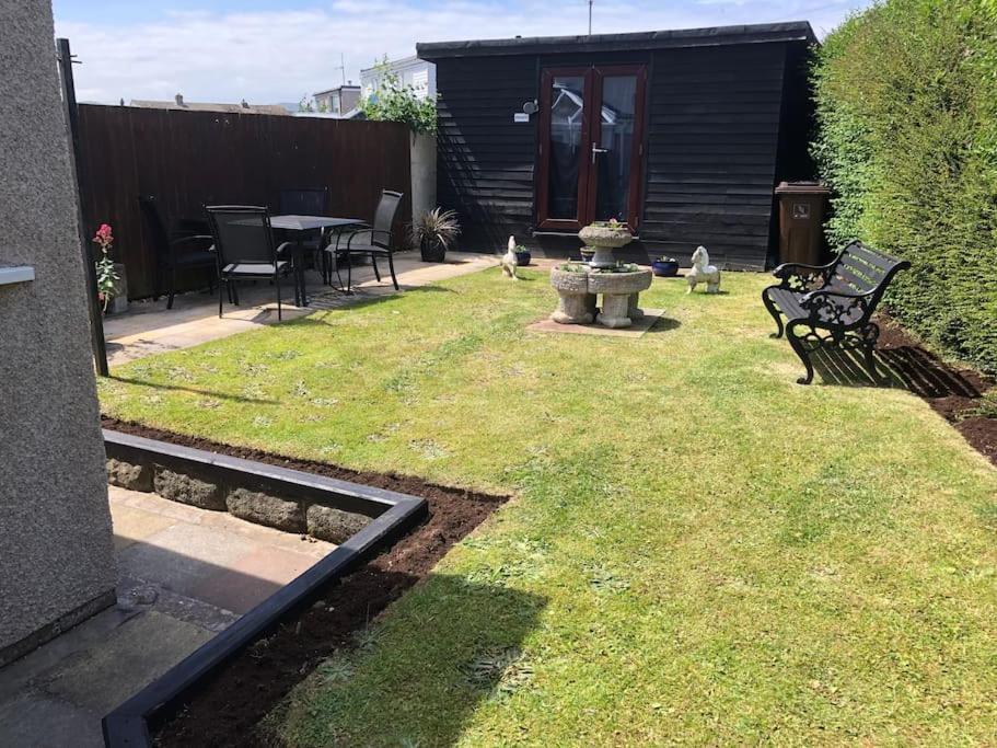 Ogilvie Lodge Llandudno Junction Dış mekan fotoğraf